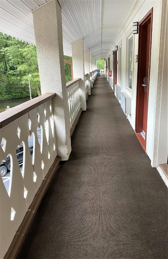 Riverbend Motel & Cabins Helen Kültér fotó